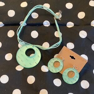 Erica Lyons Mint Green Round Pendant Necklace and Earrings Set